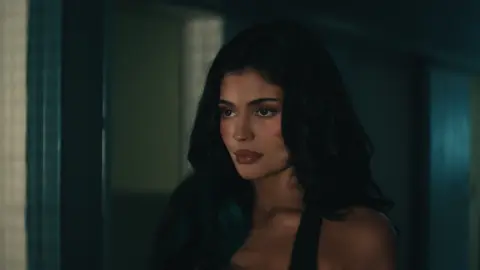GLOSSES PART TWO: KING KYLIE RETURNS 👑