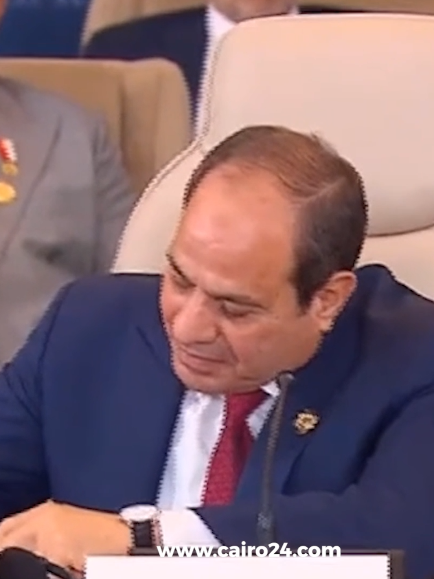 لحظة توقيع اتفاقية إنهاء الحرب في غزة بمؤتمر قمة السلام  بشرم الشيخ