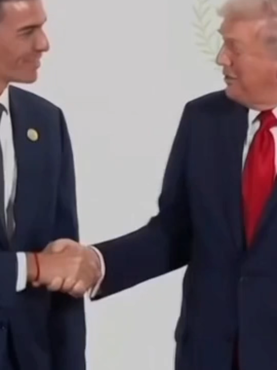 HOLA TRUMP