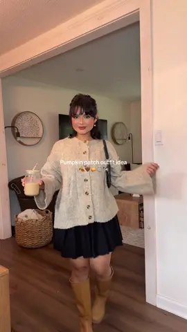 Pumpkin patch outfit idea 🕯️🤎🫙🥧🐄 #pumpkinseason #pumkinpatch #fallfashion #fallaesthetic #falloutfits 