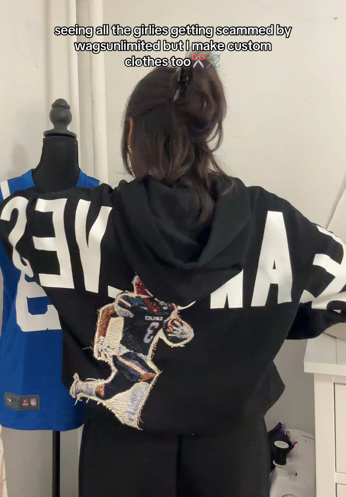 Just come on in and step into my office🙈💕@Stitched by Michelle #customoutfits #wagsunlimited #SmallBusiness #gameday #trending 