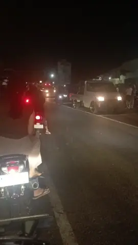 kecelakaan malam ini 13 Oktober 2025. lokasi pas tikungan pom bensin krasak Bangsri. #laka #kecelakaanlalullintas #krasakbangsrijepara 