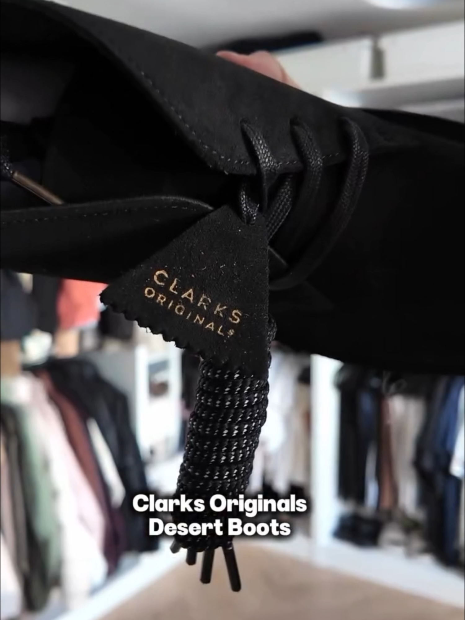 Make like @espocrespo and get your autumn looks for less! Big discounts are waiting! 🛍 #GetTheLabel #BigBrandsLowPrices #fyp #GetARealDeal #Autumn #Menswear #Unboxing