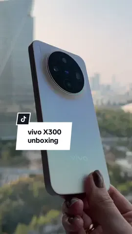 Unboxing vivo x300 new smartphone📱 #MobilePhotography #vivoPhotography #vivox300 #vivo #unboxing 