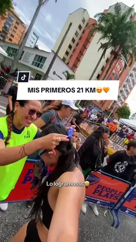 Recap de los mejores momentos 😍 haciendo mis primeros 21 Km  @Media Maratón Bucaramanga FCV 🧡🔥 #Running #runner #runners #runnergirl #runningmotivation 