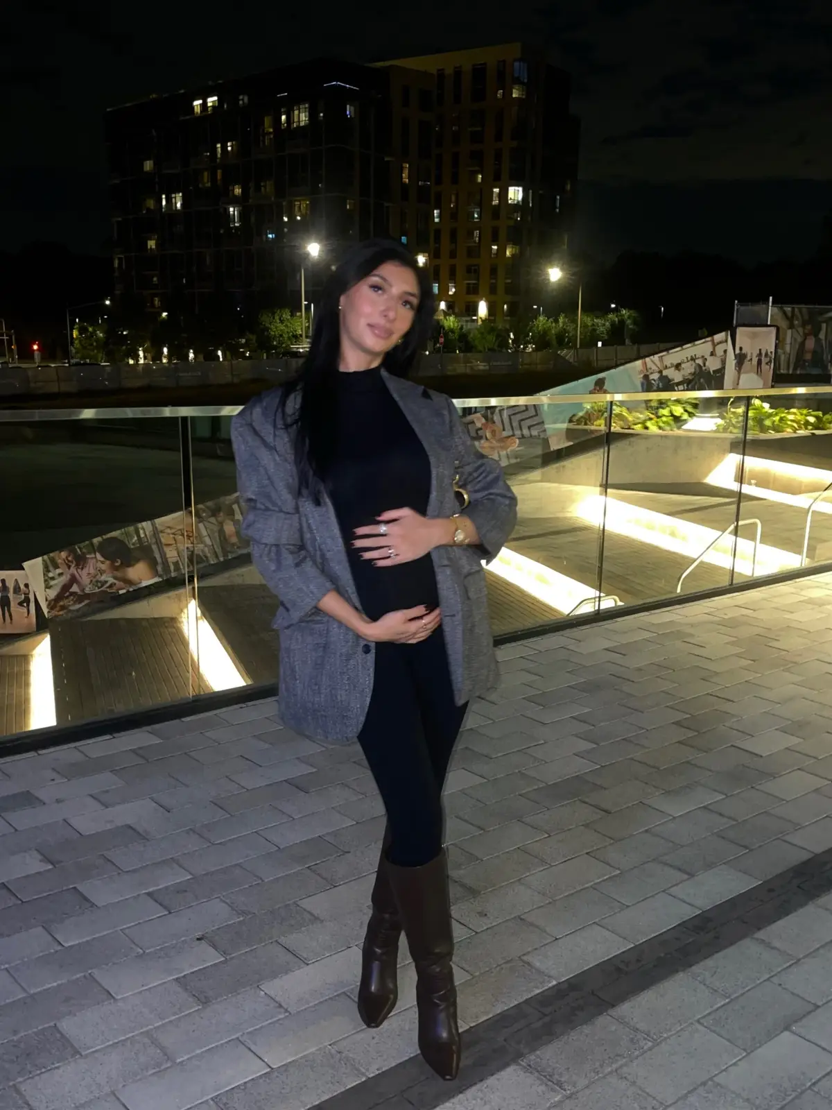 halfway there 🤰🏻🩵 #halfbaked #pregnancy #pregnantlife #mommy 