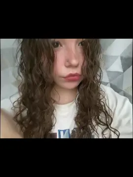 устала выпрямлять волосы :(