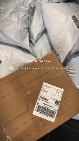 🔥 Mini prix + tendances = le combo parfait ! 🔥 On livre vos colis partout en France 🇫🇷 (oui, oui, même si vous n’êtes  pas de  Lyon 😉). Cadeaux à gagner 🎁 et surprises pour nos clientes VIP ✨. RDV sur TikTok seven7_shopping ➡️ 14h & 20h 🤩 #miniprix #tendance #tiktokfrance #cadeaux #shoppingenligne     