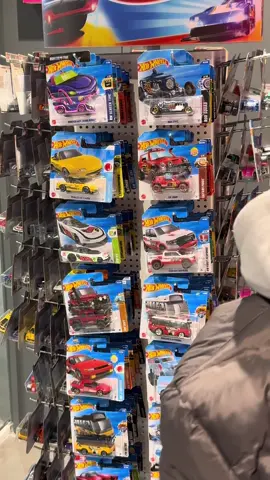Сегодня фонарь… ничего интересного #hotwheelscollections #хотвилс #hotwheels #hotwheelshunter #sth 