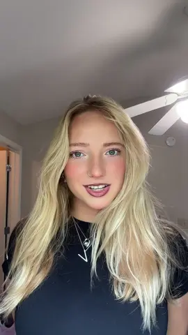 #colorviolet 