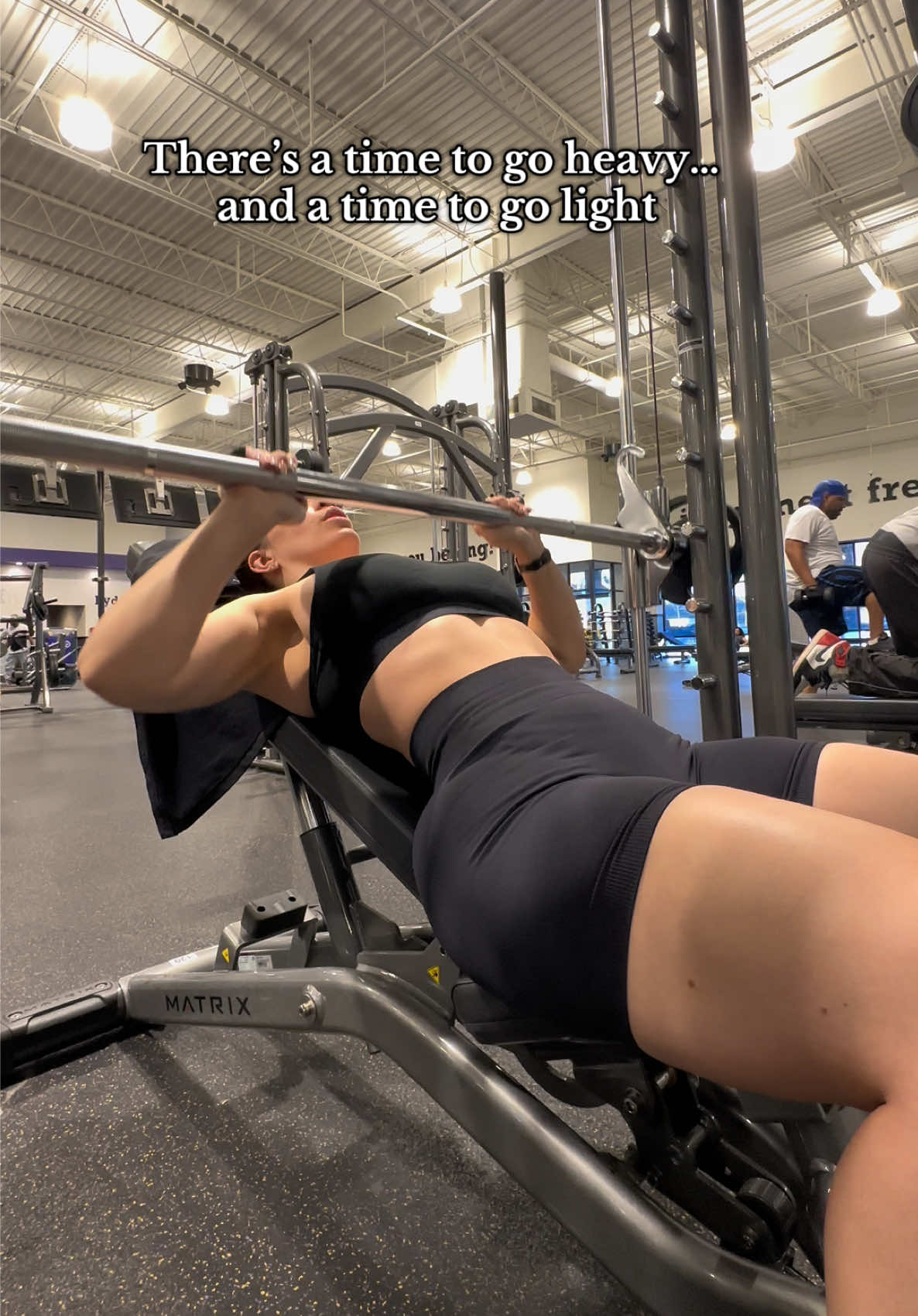 Switching up your rep range challenges your muscles in new ways, improves form, and keeps your body guessing. Growth comes from variety 💪 #FitnessCoach #StrengthTraining 