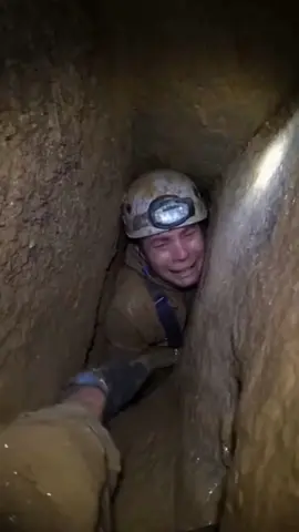 Please Help me!!! #survivalmoment #claustrophobicpov #fyp #emotional #caverescue 