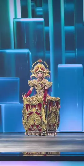 FANCAM PHẦN THI NATIONAL COSTUME CỦA HOA HẬU YẾN NHI - MISS GRAND VIETNAM 2025 🇻🇳!! HÃY ỦNG HỘ CHO CÔ ẤY TẠI HÀNH TRÌNH NÀY NHÉ MỌI NGƯỜI ƠI !!#nationalcostume #missgrandinternational #xuhuong 