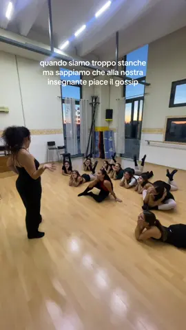 i nostri momenti preferiti a lezione🙃 #foryoupage #ballettok #dance #funny #perte 