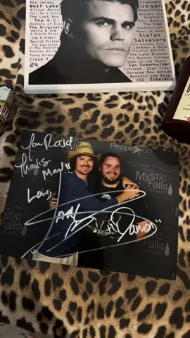 another incredible weekend, I show you all my photos thanksss @People Convention  #convention #tvd #tvdu #damonsalvatore #stefansalvatore 