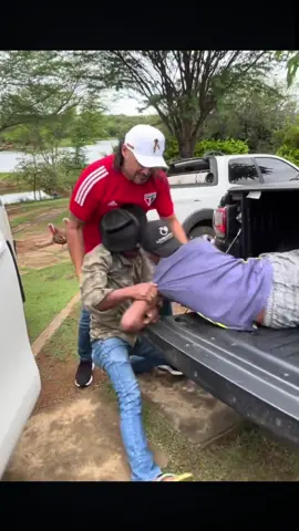 Charlles e trola Tirinca dizendo que Tõe estragou o carro dele kkkk  #memes #tiringa #tiringa_comedia_selvagem #tiringaoficial #piada #piadas #sorrir #trolagem #alegria #charlesetiringa #humor #comedia