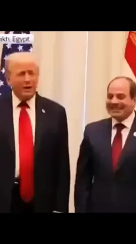 ⭕️ ⁧‫#ترامب ‬⁩ تجاهل   مصافحة ⁧‫#السيسي ‬⁩ خلال لقائهم قبل قليل ما وضع الاخير في موقف محرج.#الشعب_الصيني_ماله_حل😂😂 