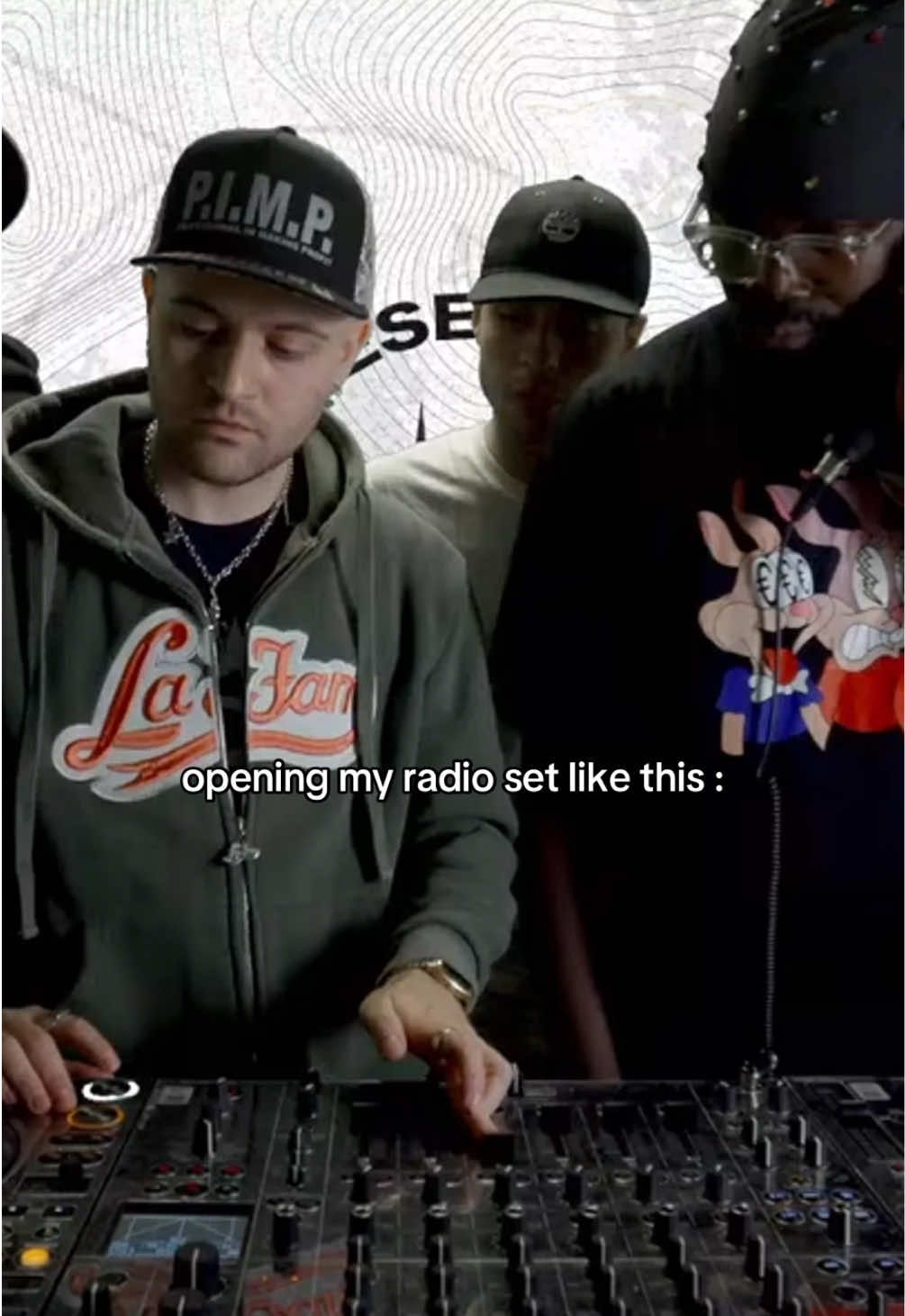 this is how I started my radio set   toneplay by @AJAY  #djtransition #windowserror #windowsxp #alorsondanse #fyp 