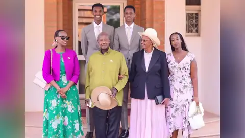 TUNULILA  FAMILAY EMU YOKA YEFUGA EGWANGA UGANDA... ONE FAMILY IN ALL OFICE IN OUR UGANDA  KITALO.