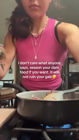 If you like to season your food don’t let the internet tell you you can’t. #gym #gymgirl #Fitness 