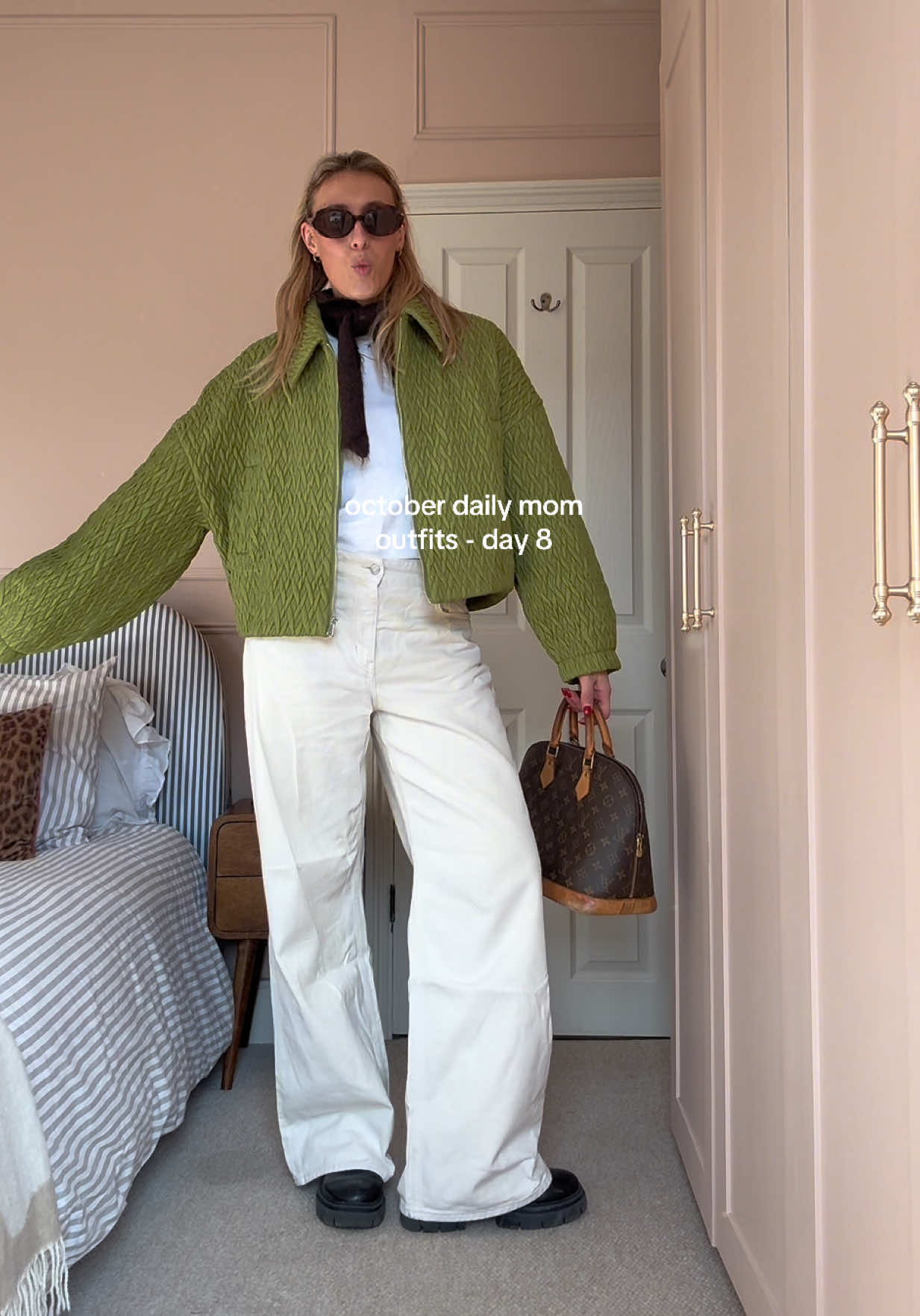 obsessed with the jacket it’s the most perfect green ever 🥦🍏🥝🫒🫛 day 8 october daily mum outfits @Essentiel Antwerp #dailyoutfits #momstyle #autumnstyle #autumnoutfits #ukmums 