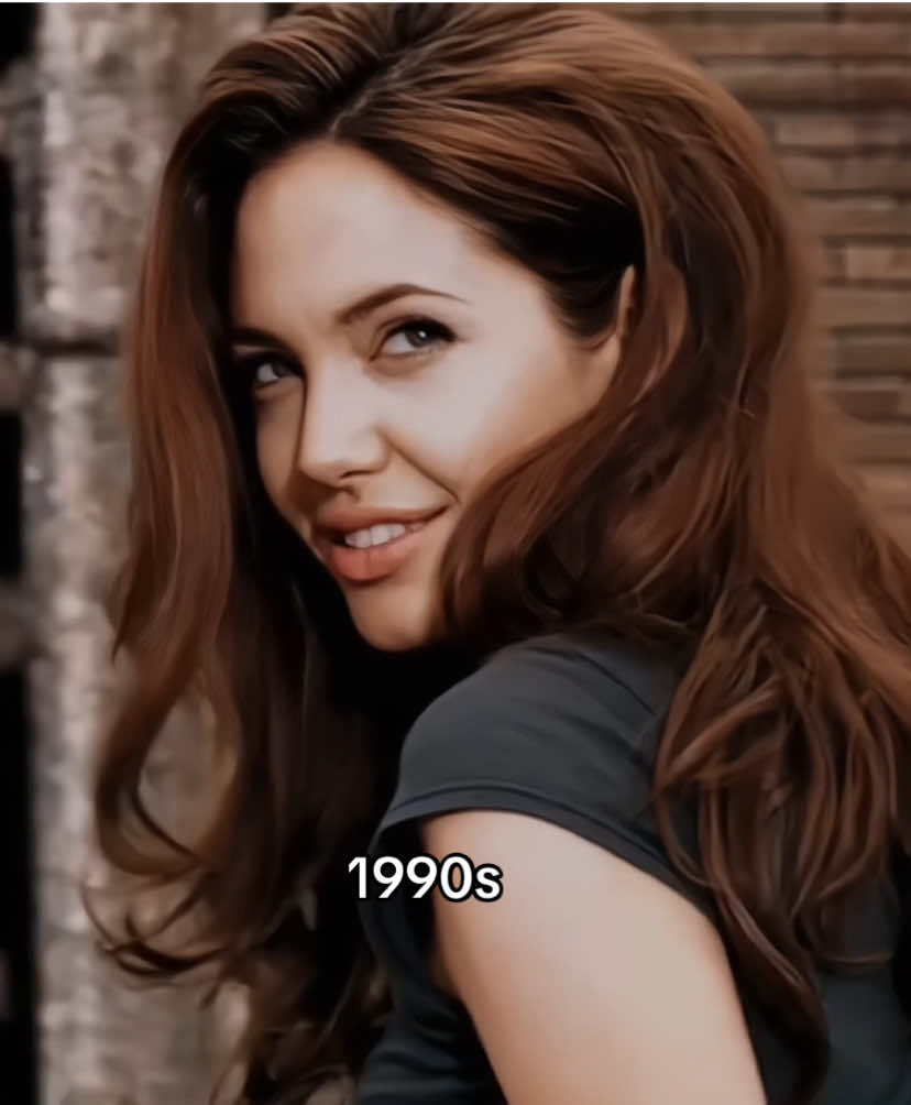 (vers Angelina) 90s woman’s >> she’s so pretty😍😍 #angelinajolie #90s #american #fylpシ #foryou 