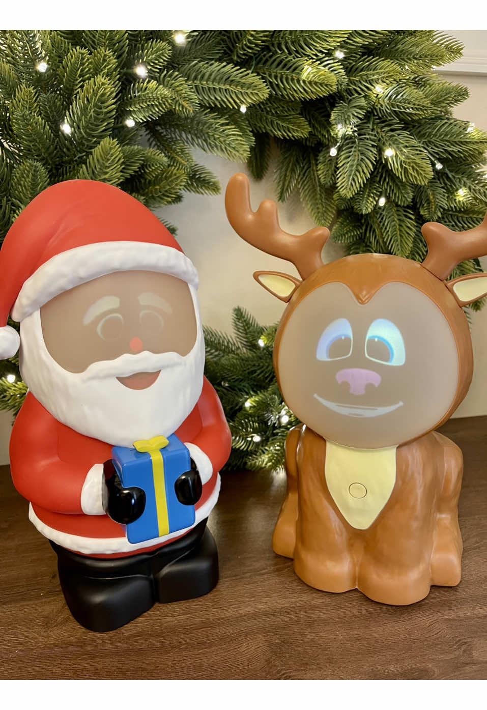 Super cute and Santa and Riley talk and sing! #christmasdecor #talkingsanta #christmasdecorations #tiktokshopblackfriday 