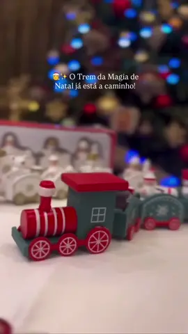 🚂✨ Encante sua casa com o Mini Trem Natalino, um enfeite cheio de charme e detalhes encantadores! São 5 vagões repletos de espírito natalino.  🔗 https://s.shopee.com.br/7KoKiw3rkN #NatalEncantado #TremDeNatal #DecoraçãoNatalina #MiniTremNatalino #TrenzinhoDeNatal  