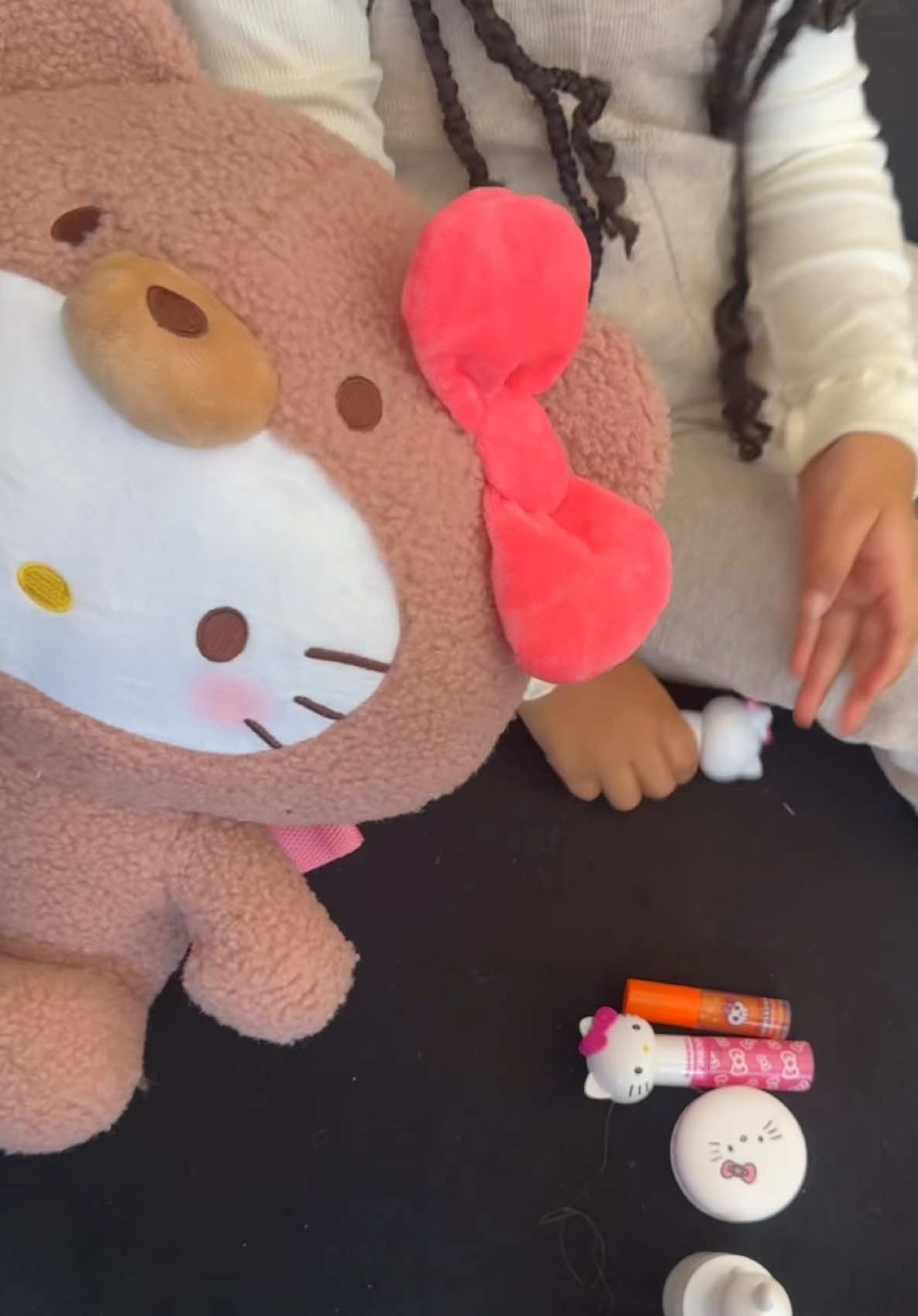 Because my toddler carries more lip products than me 😩🎀💅🏼 #MomsofTikTok #momanddaughter #fyp #toddlersoftiktok #girlmom 