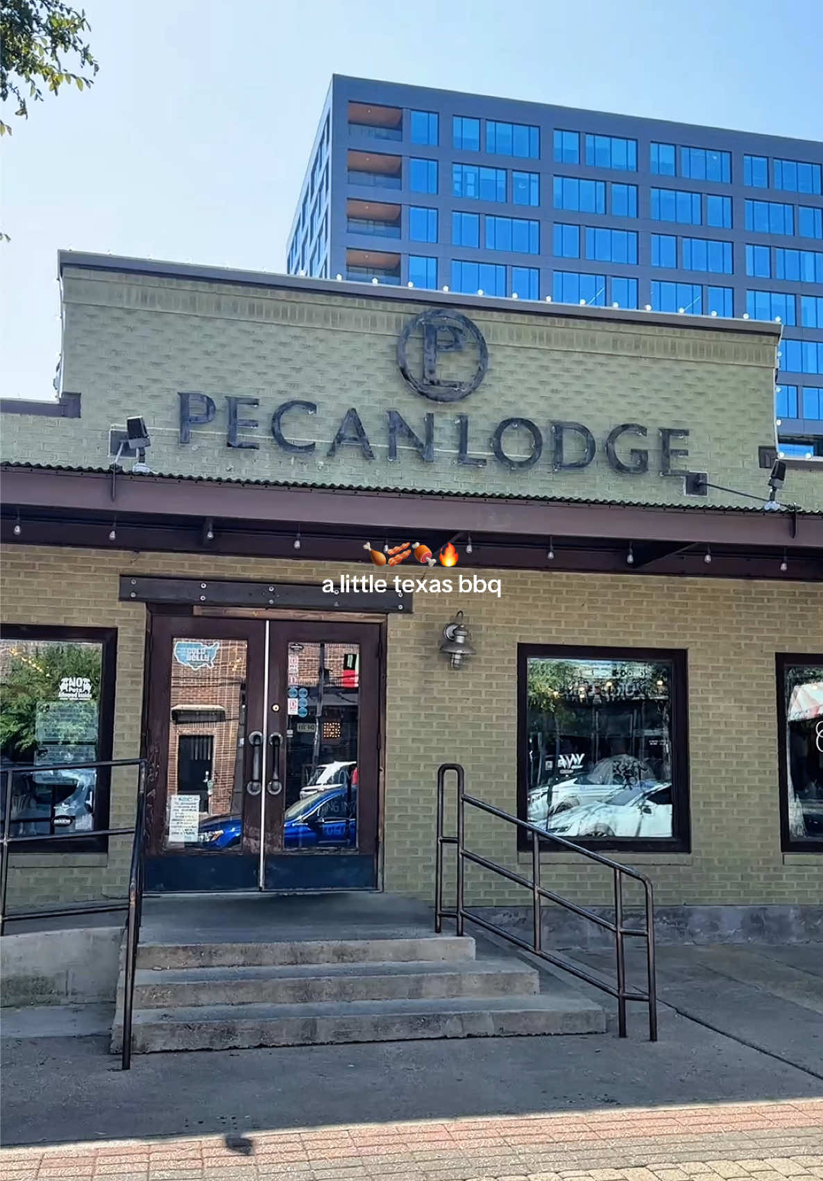 Yummy Dallas BBQ 🔥 Highly recommend Pecan Lodge for good Texas BBQ @Visit Dallas | Dallas Guide  #dallas #bbqfood #dallasrestaurants #bbq #thingstodoindallas 