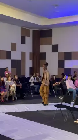 #africa #pasarela #androginos #fashiontiktok #marcaregistrada 