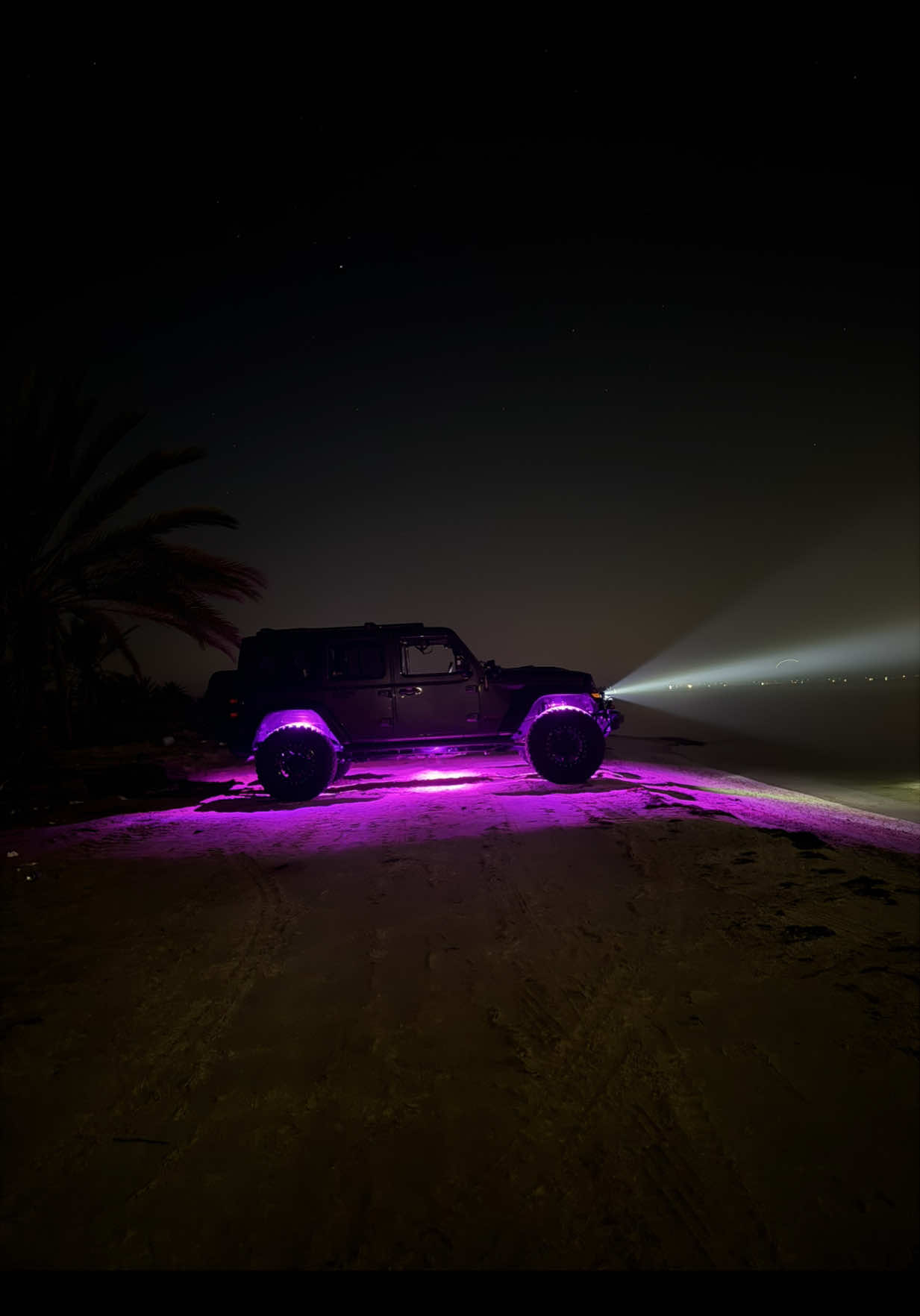 ⁨	جميع الكشافات اللي على سيارتي من RIGID  اضاءه قوية وتستاهل سعرها 🔥😍 بما انه متجر رامي هو الوكيل لريجيد ف موفر اقل سعر بالسوق 🔥😍   .. مع خصم يصل حتى 20% اذا استخدمتو كود الخصم حقي🙂‍↔️🤝  • حسابهم: ‪ @Ramy Automotive  واتساب لـ الطلب المباشر : 0097142698138  • كود الخصم: salwa5  #جيب #رانجلر #fyp #اكسبلور #jeep⁩