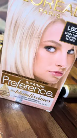 Sito dyes my hair 🫶❤️#couplestiktok #hairtutorial 