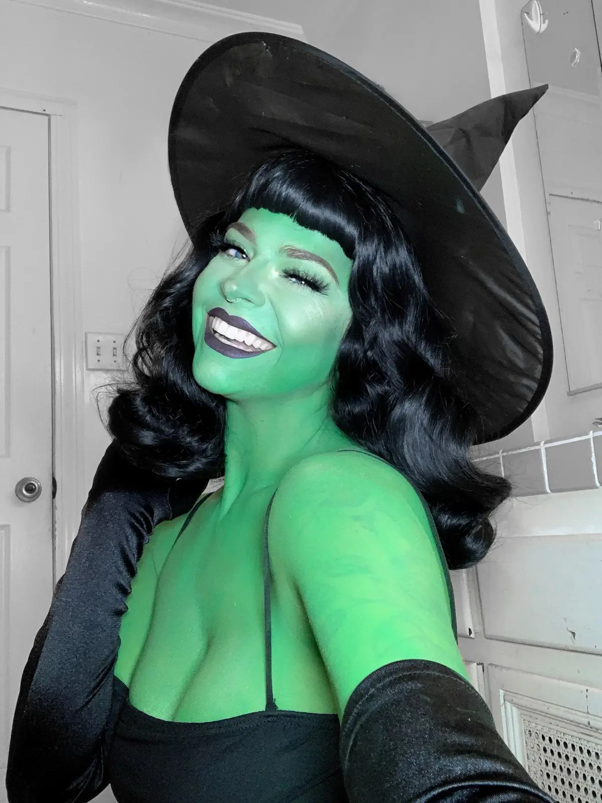 #wickedwitch #witch #halloween #bodypaint #elphaba #halloweencostume 