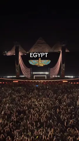 Anyma in pyramids of giza 🇪🇬 #anymapyramids #anyma #حفلات_تكنو_في_الاهرمات #اهرامات_مصر #الاهرامات 