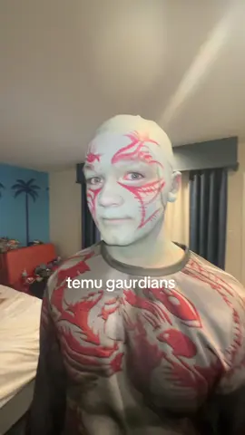 @Jennifer @skylynn brown @rylee 👺 #disneyland #oogieboogiebash #guardiansofthegalaxy #drax #fatthor 