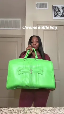 nowww this a big 💚🥰 chrome duffel bag 💼 ##fypシ##tiktokshop##duffelbag##chromeheart##viral