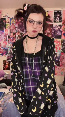 I wanna go to hollister #imogenmoreno #imogenmorenocosplay #degrassi #degrassicosplay #cosplayer 