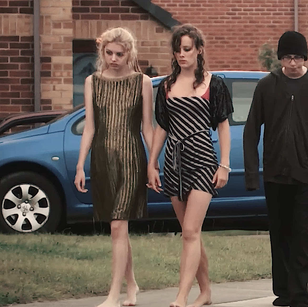 The scene of Michelle holding her in the car when she passed out oh my goshuhhh. #skins #skinsgen1 #cassieainsworth #skinsedit #skinsuk #effystonem #skinsgen2 