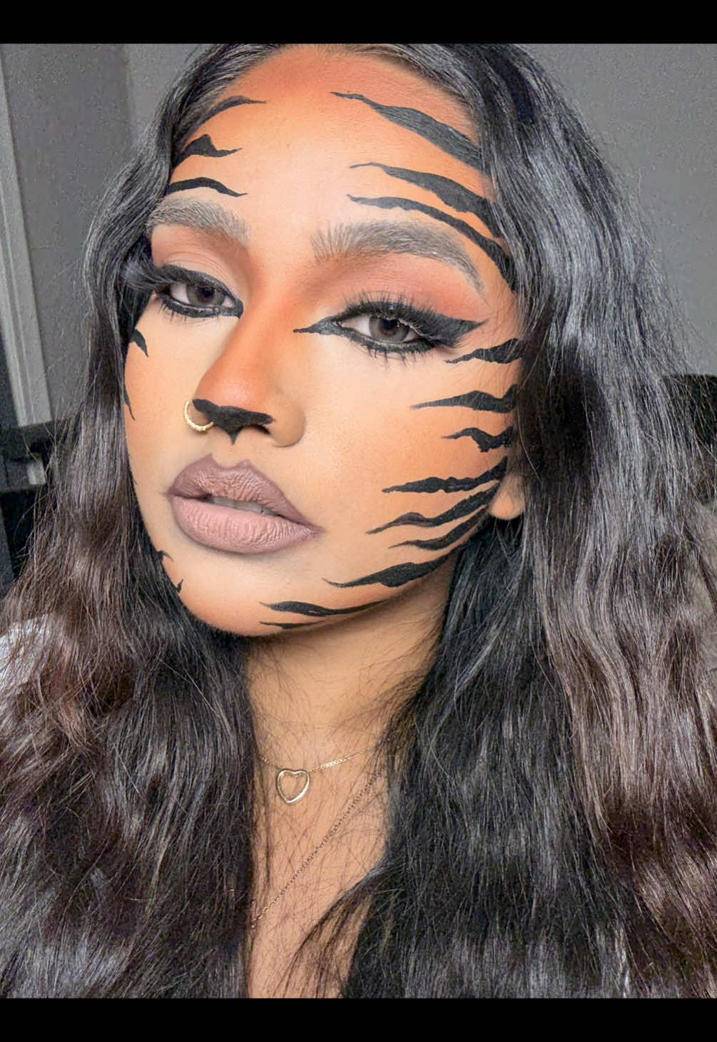 yall loved fhis look so much i had to do a tutorial 🥹 #tigermakeup #makeuptutorial #halloweeninspo #easyhaloweencostume #fyp 