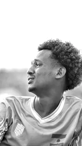 Muxu ahaa dhawac uku aku xuma ee football ka so gaaro#somalitiktok #somali #coply #balantu_waa_dadaal_no_gada 