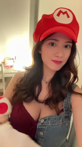 Toad didnt want to jump with me😭#halloween #mario 