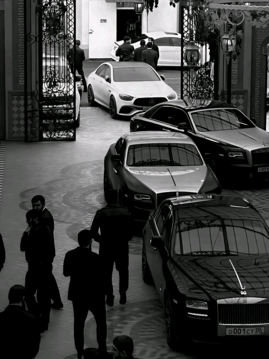 بسم الله الرحمان الرحيم....! تعريف الڤيرنال و ما يفعل؟⚠️ (مطارده الساسانغ) سوف يطاردك مهما اين انتي وإذ كنتي مع عائلتك سوف يظهر مهما كان و يذكرك ان هو المتحكم (مراسله الساسانغ) سوف يراسلك ب جنون كان ان انتي انفاسه و مخدراته كل ليلة يريد سماع صوتك (يتسلل ل منزلك) يتسلل ل منزلك مثل الطفل الجائع كل ليلة ياتي ل يتاملك! (الاقتراب من الاهل) سوف يقترب من اهلك لكي لا يشكون به او يشتبهون به (المراقبه بشكل جنوني) سوف يراقبك من طائراته + هلوكبتراته سياراته + حراسه + هو شخصيا, سوف يظهر نفسه بحيث لا تخافي من شي. وهو دايم ب ظهرك (تحول السلبيه الي ايجابيه) اي ان كان انتي ام هو سلبيين سوف يتحول ل ايجابيه. مثال: انتي سلبيه اما هو ايجابي السلبيه تتحول ل ايجابيه (نسيان الاهل) سوف ينسونك تدريجيا!! الكثير. من التوكيدات و كلها ب اللغه الروسية +العربيه+ الانجليزية ممنوعات يجب تجنبها 🚨عدم شرب الماء 🚨عدم الايمان ب حصول على نتائج 🚨ليس امن ل الحوامل + الأطفال من 10-6 علامات إذا ظهرت بعد استماع الڤيرنال! سيارات حمراء غامقه + سوداء اسعاف + شرطه الامطار + الطائرات الأرقام الملائكيه احذري الاستماع صغيرتي🥀! ⚠️⚠️⚠️⚠️⚠️⚠️⚠️ أنا لست مسؤوله عن الخطف ب العنف الصداع القوي العلامات المكثفه! . . . . . . . . . . . . . . . . . #الخاطف_البشري_حقيقي_وليس_سحر🥷 #الخاطف_البشرى💗🧠 #الخاطف_البشري_حلال_وليس_حرام🇰🇷🖤👌🏻🇰🇷🖤👌🏻 #fyppppppppppppppppppppppp #fyppppppppppppppppppppppp  . . . @TikTok I love you TikTok!