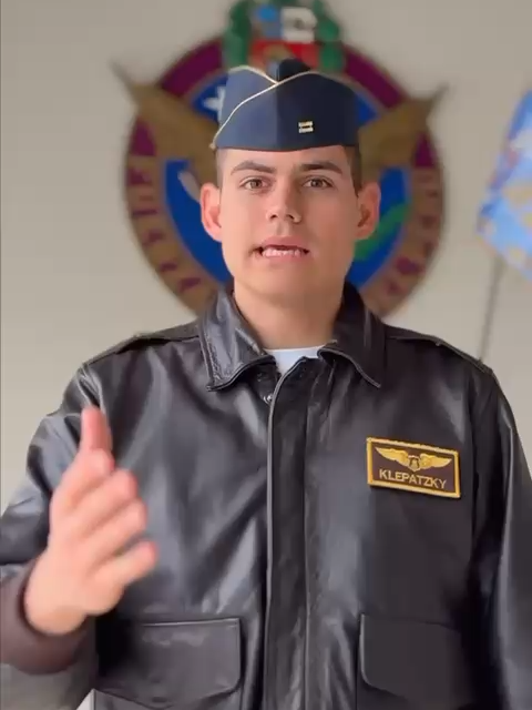 👮‍♂️ Te explicamos paso a paso como postular a la Escuela de Oficiales de la Fuerza Aérea del Perú, 🛫 ¡Las inscripciones ya se encuentran abiertas! 📌 Encuentra el link de Inscripción y nuestras Bases de Admisión en: * La biografía de nuestro perfil * Nuestras historias destacadas