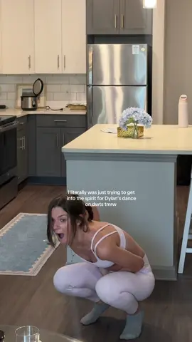 Take it from here while I go to the doctors @DaniellaKaragach #dwts #relatable 