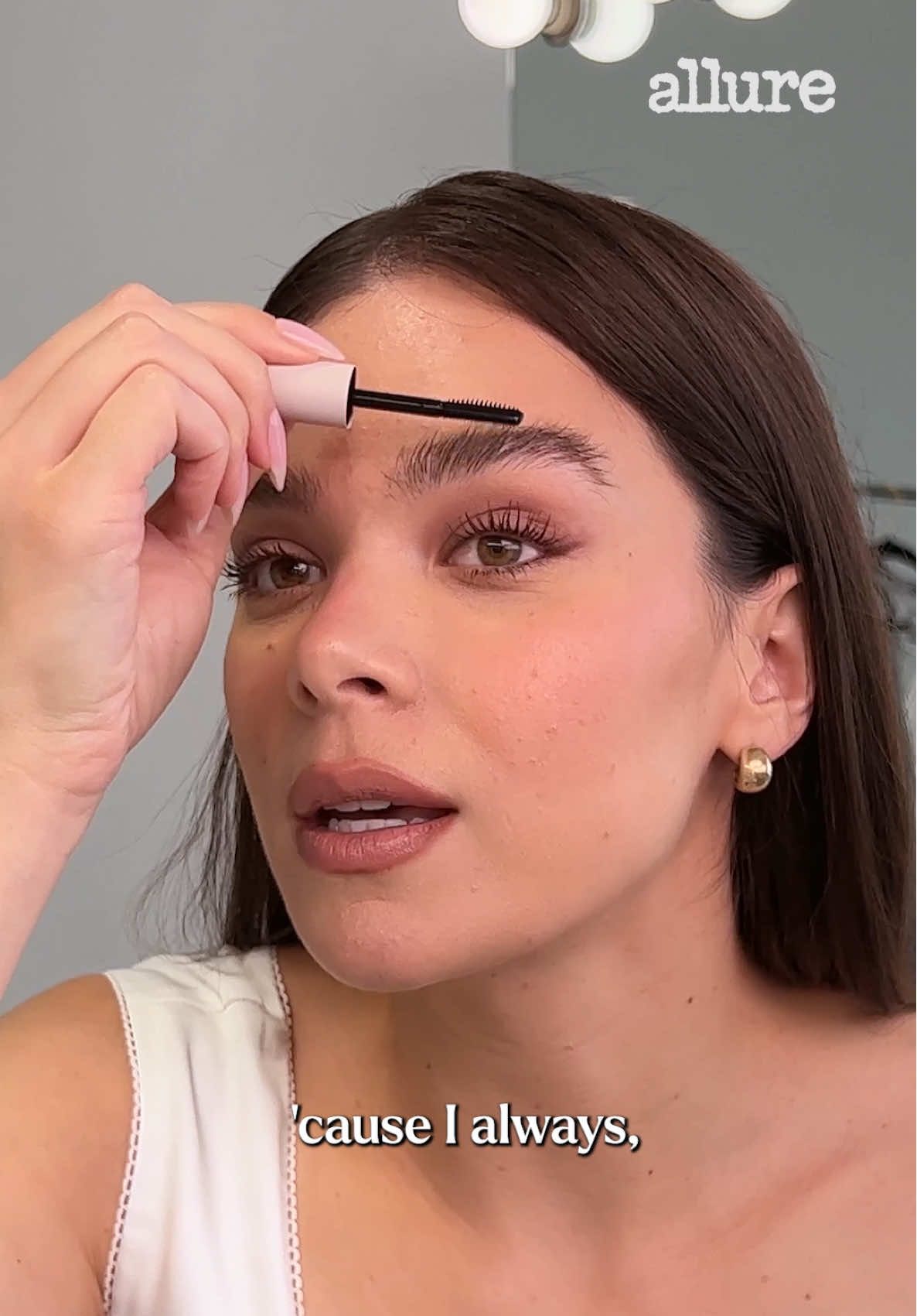 @Hailee Steinfeld takes her brow game very seriously, and tbh we get it. Watch the actress walk us through her 10-minute beauty routine at the link in bio 💕 #allure #haileesteinfeld #haileesteinfeldedit #brows #browshaping 