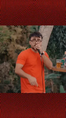 📜✨ Do humor ao sucesso nos palcos! O influenciador baiano conhecido como @harryobruxo  está conquistando o Brasil com seu estilo único. O que começou como uma brincadeira com sua semelhança com o famoso bruxo de Hogwarts virou uma carreira musical de verdade, com milhões de visualizações e muito arrocha no coração do público! 💃🪄 Quem diria que um “Harry Potter baiano” iria encantar tanta gente com voz e carisma? ❤️ 🎤🔥 Você já ouviu alguma música dele? Conta aqui nos comentários! #HarryOBruxo #HarryPotterBaiano #InfluenciadorBaiano #ArrochaDoHarry #MúsicaBaiana 