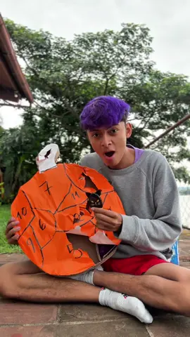 Respuesta a @Sofía 😘 Abriendo mi calendario de adviento de Halloween 🎃 #lifehacks #humor #halloween 