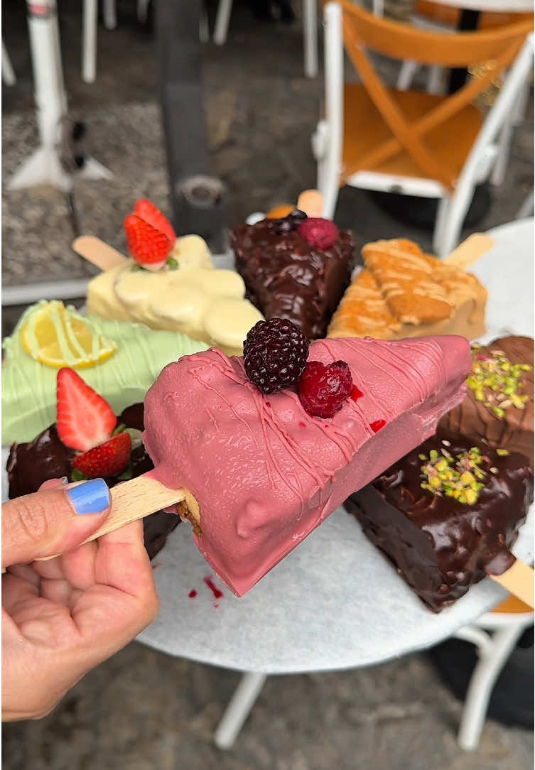 Angelic’te stick cheesecake çeşitleri 😍  📍 Güzelyalı  #stick #cheesecake #dessert #Foodie #tatlı 