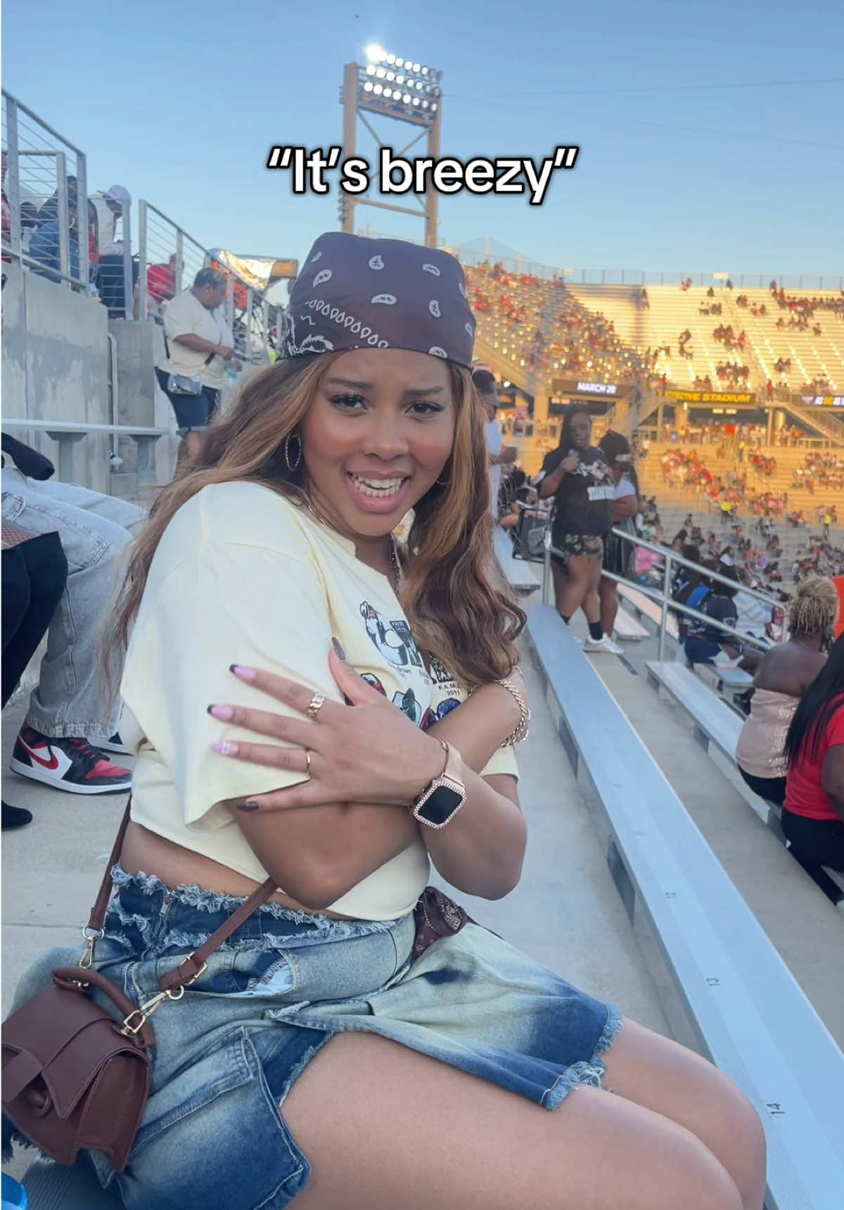 IT’S BREEZY LITERALLY 🤩 #chrisbrown #breezybowl #itsbreezy #trending #fyp 